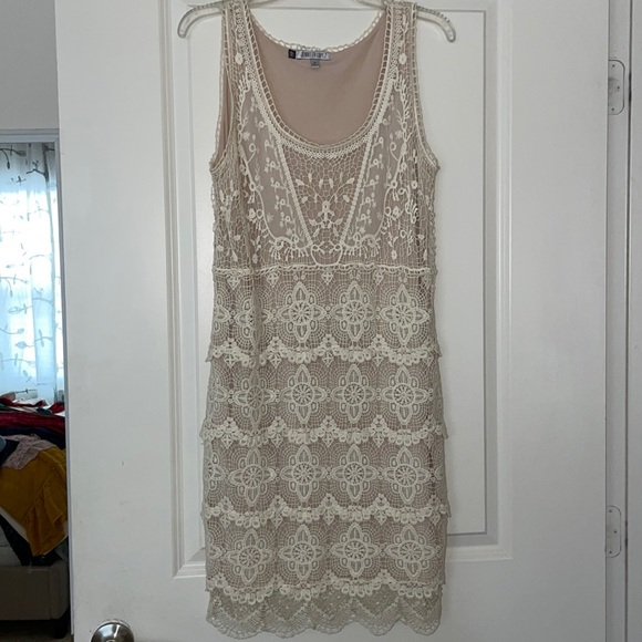 Jennifer Lopez Nude Lace Dress - Picture 1 of 3